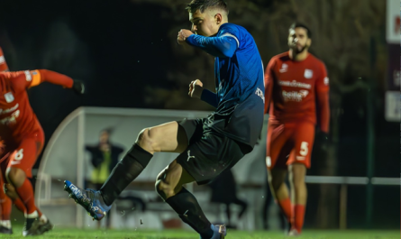 Le FC Plaine Tonique et le FC Côtière-Luenaz s'affrontent pour la première place (Photo : Alexis Bonnefoy)