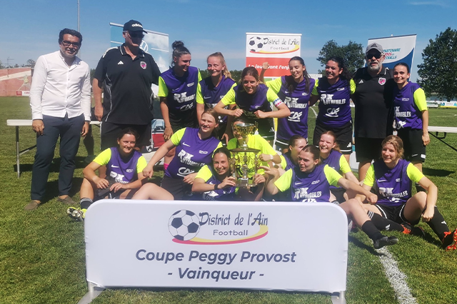 L'Entente Foot 3 Rivières, vainqueur de la coupe Peggy Provost (Photo : District de l'Ain de football)