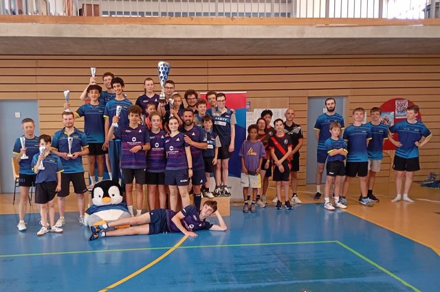 Après les championnats de l'Ain seniors, le STT Mézériat s'offre le challenge des clubs départemental (Photo : Comité de l'Ain de Tennis de Table / Facebook)